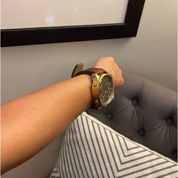 JBW G4 #J6248LE Men’s Gold Watch With Brown Strap - Picture 16 of 17